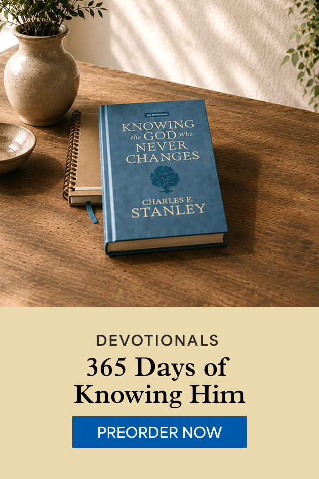 Devotionals: 365 Days of Knowing Him, Preorder now